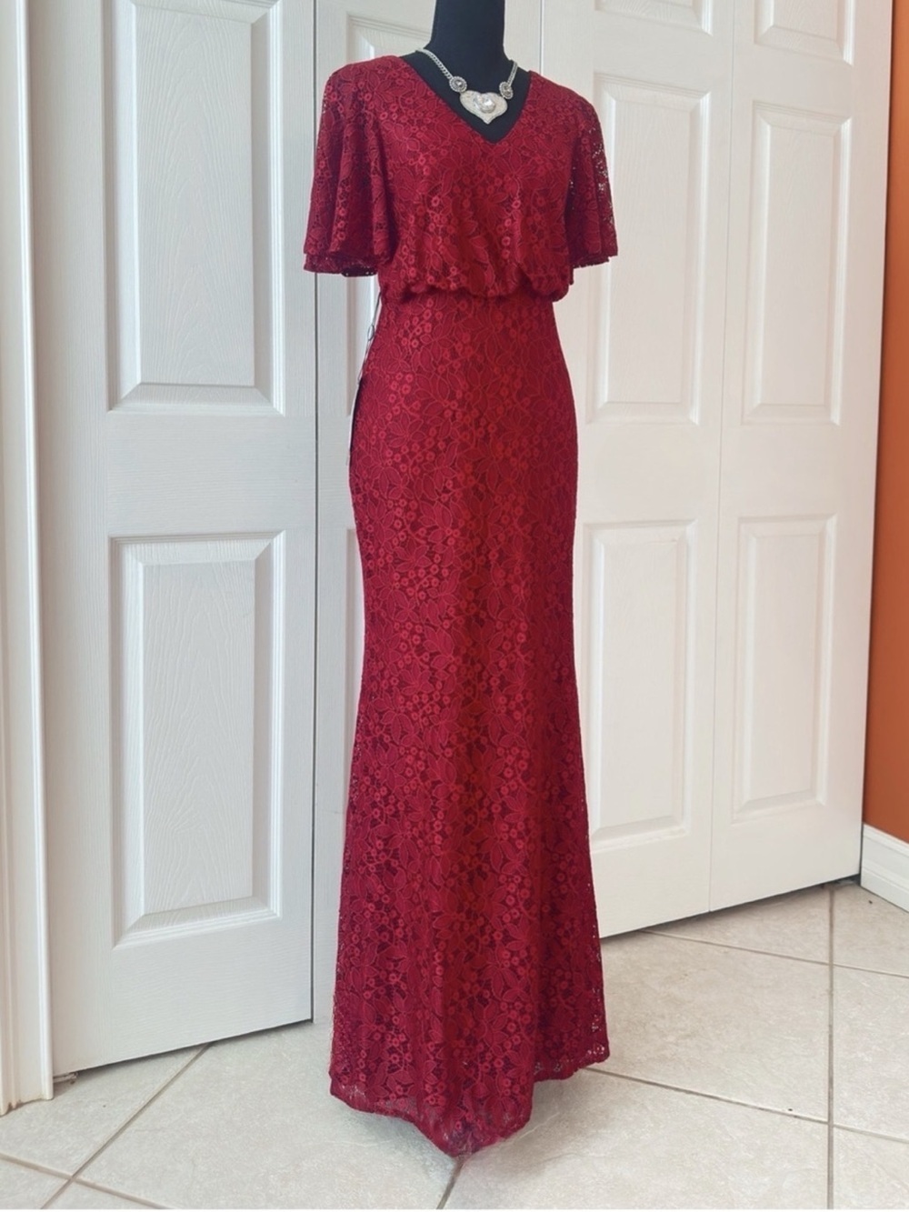 EVER PRETTY Burgundy Lace Sheath Gown Flutter Short Sleeve Formal Evening Dress